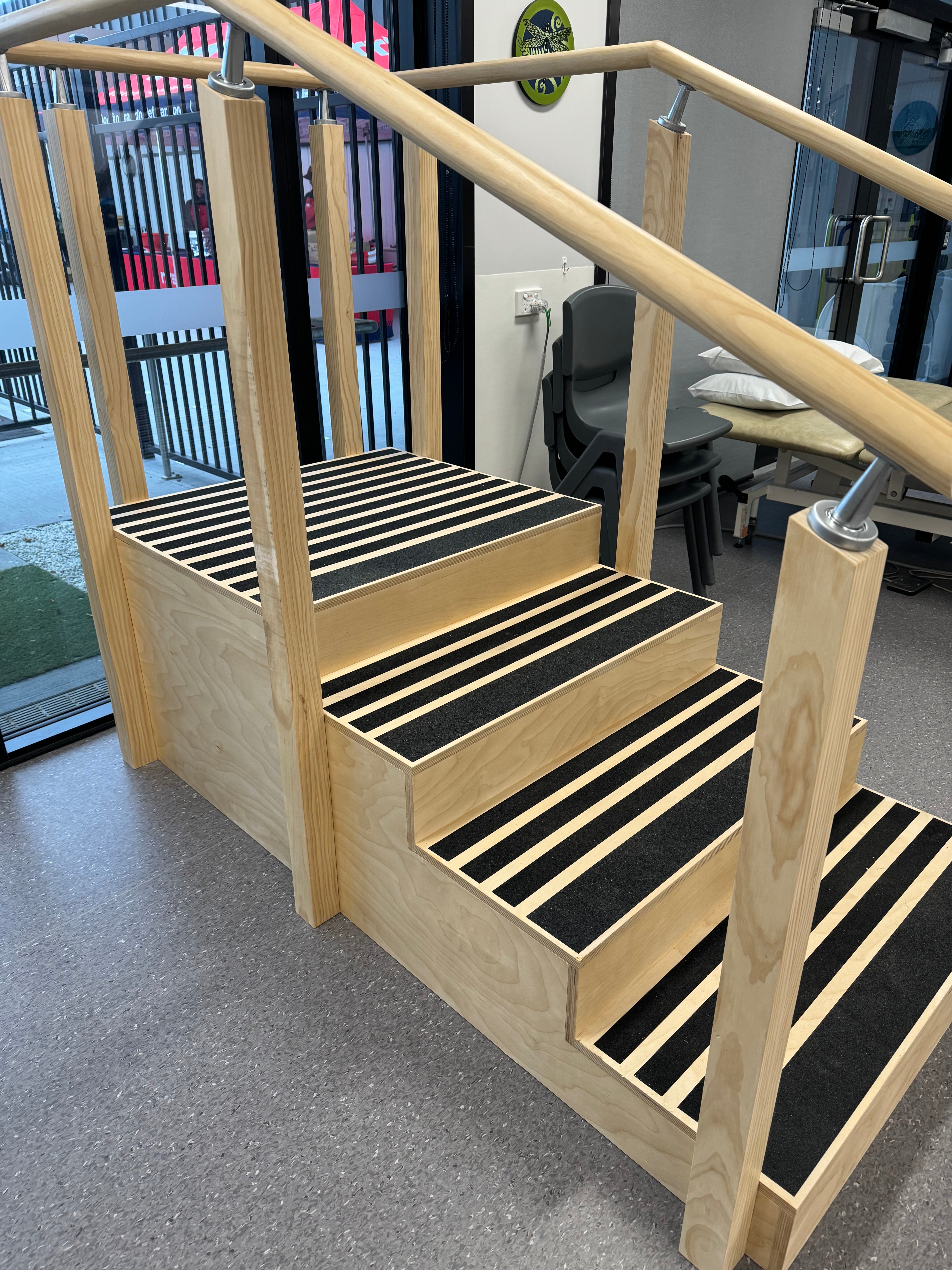 Lower body rehab stairs